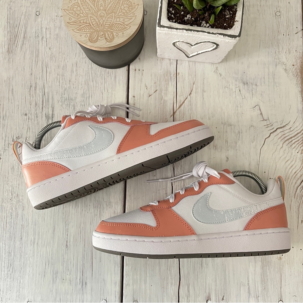 Nike Court Low